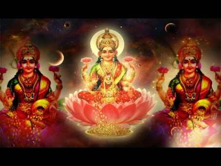 Namastestu Mahamaye Shri Pithe Sura Poojithe | Mahalakshmi Asthakam | Beautiful Video Song