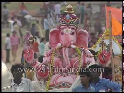 Worshipping India's elephant god: Ganesh Charturthi procession in India