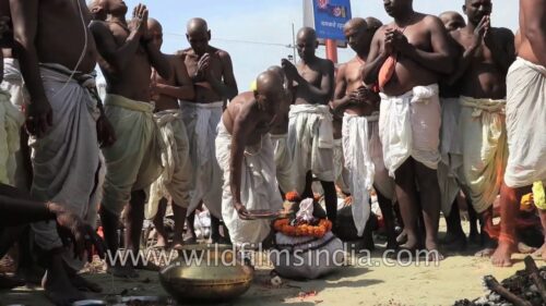 Holy men of Hinduism - worship along the Ganges river