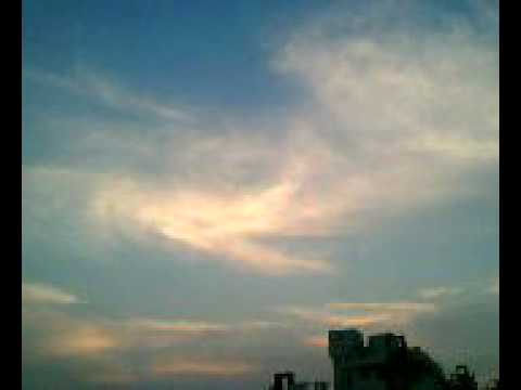 GOD VISHNU & LAKSHMI APPEARING IN SKY