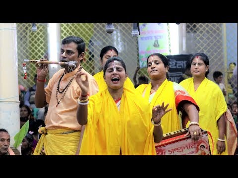 মিষ্টি কন্ঠে মিরা সম্প্রদায় কীর্তন করলেন | Mira Samproday | Hindu Music