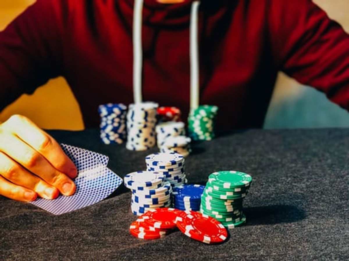 Altering From Online No Restrict Cash Games To Live Online Poker -  SimplyHindu