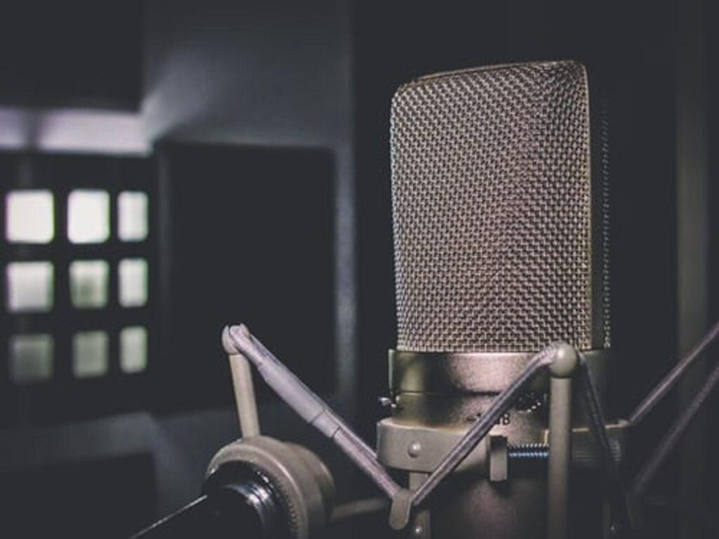 Crucial Features of a Digital Voice Recorder 1 Spy Voice Recorder for car