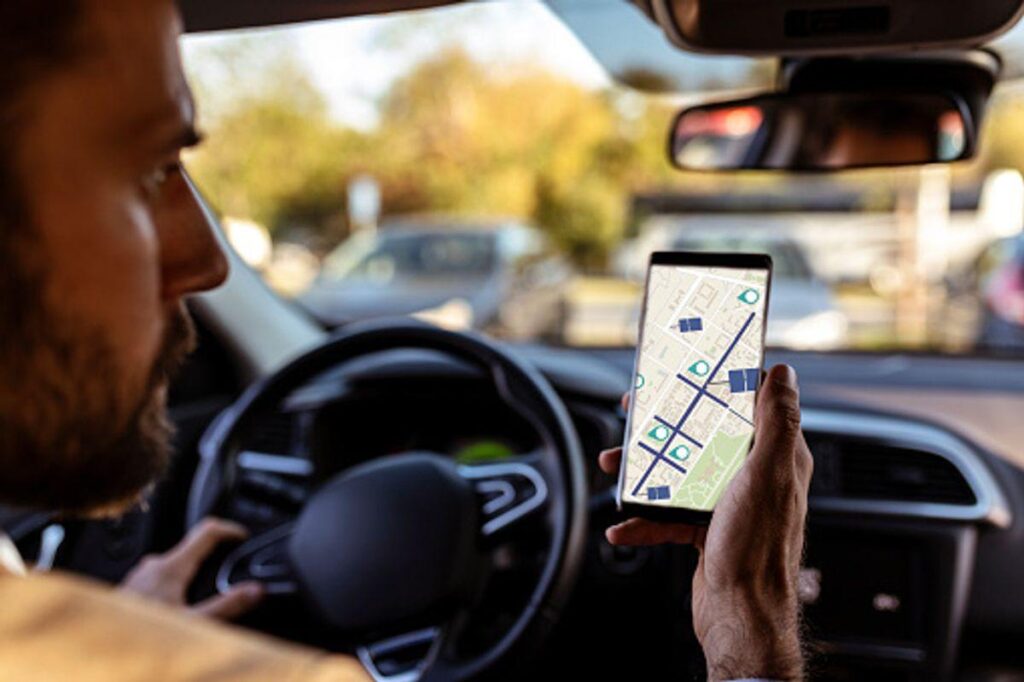 What exactly GPS Tracking Device? 1 car tracker