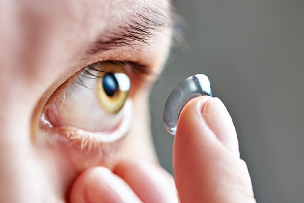 colored contact