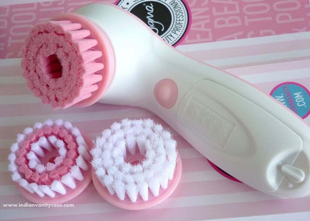 Top 5 Clarisonic Dupes That You Will Love 3 clarisonic dupes
