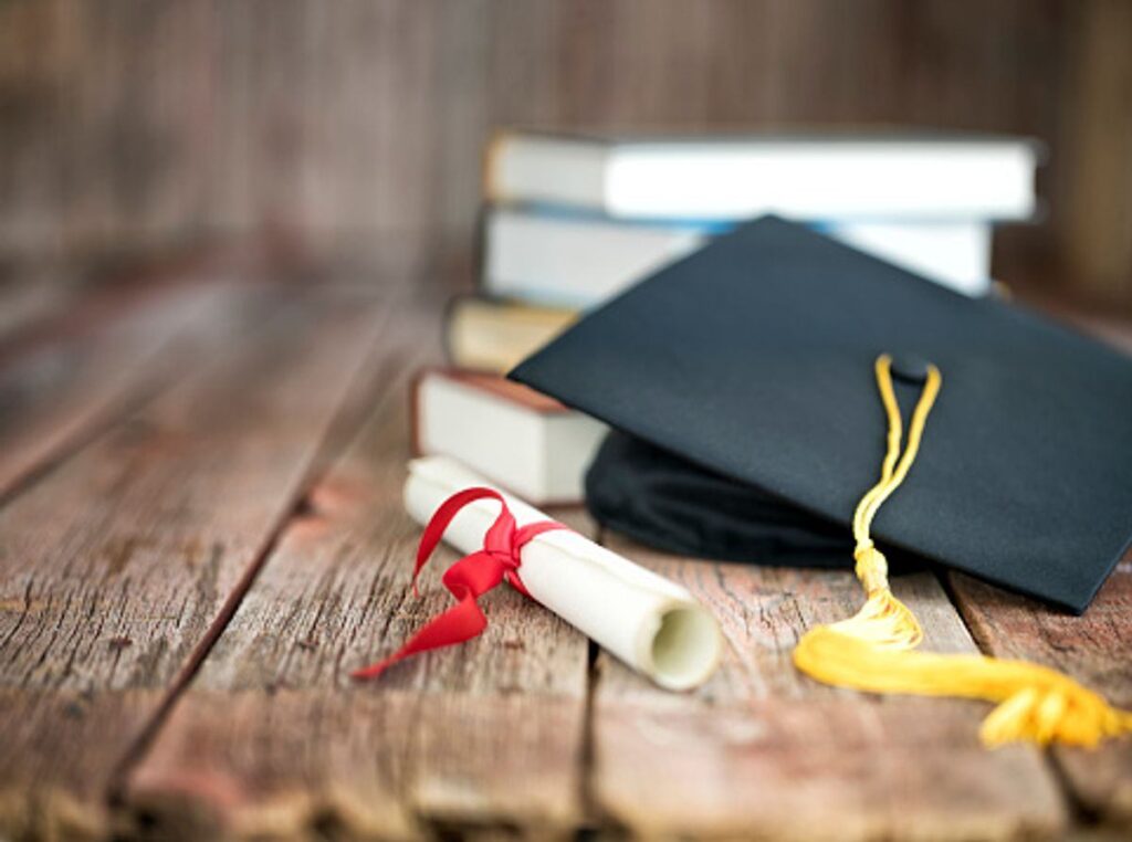 Scenario Get A College Degree? Yes, Absolutely no, and Maybe 1 làm bằng thật