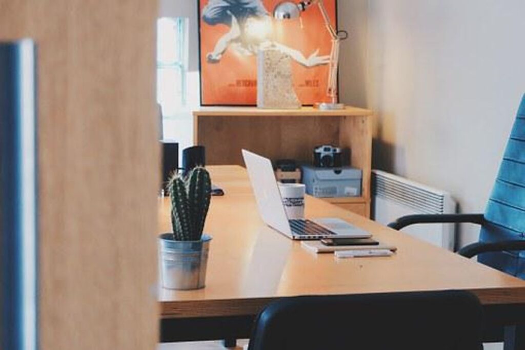 Tips and Tricks to Decorate Your Workspace 1 rent study table