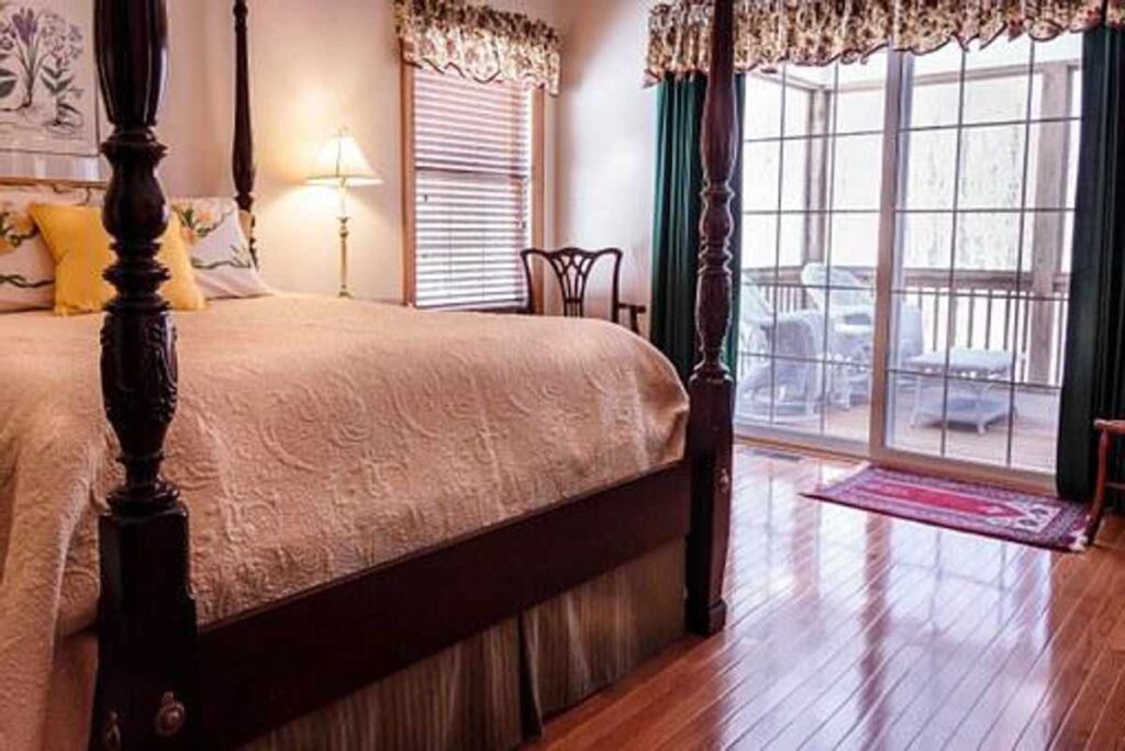 Shown Sliding Doors Create Lovely Light Effects Inexpensively 1 automatic sliding door
