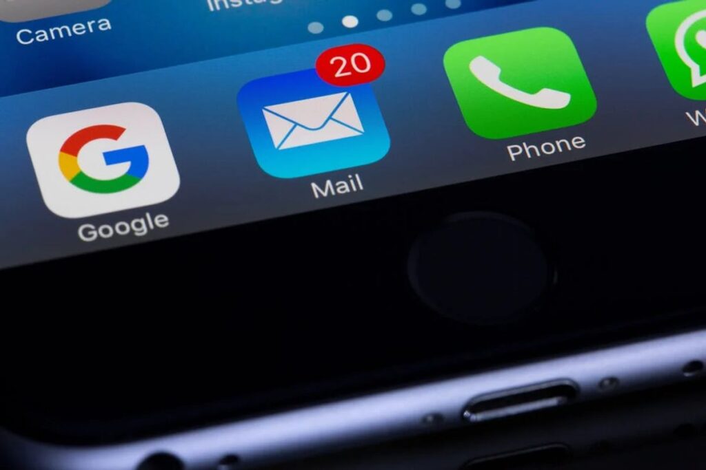 can anonymous email be traced