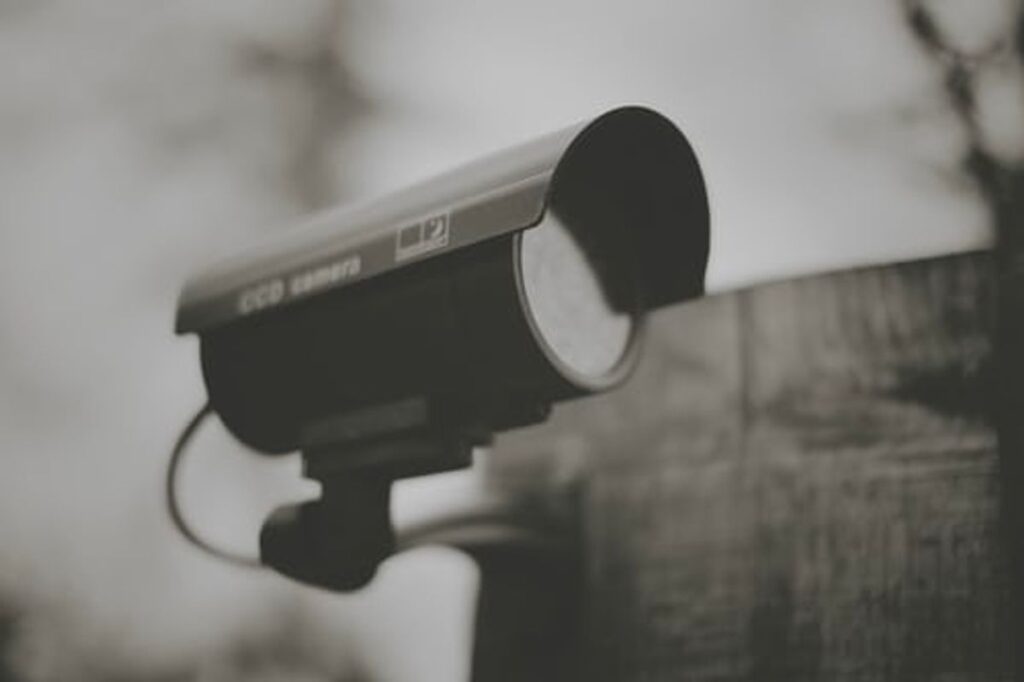 Wireless security cameras