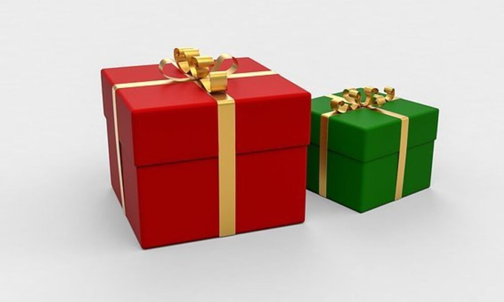 Birthday celebration Gifts For All 1 birthday gift ideas for mom