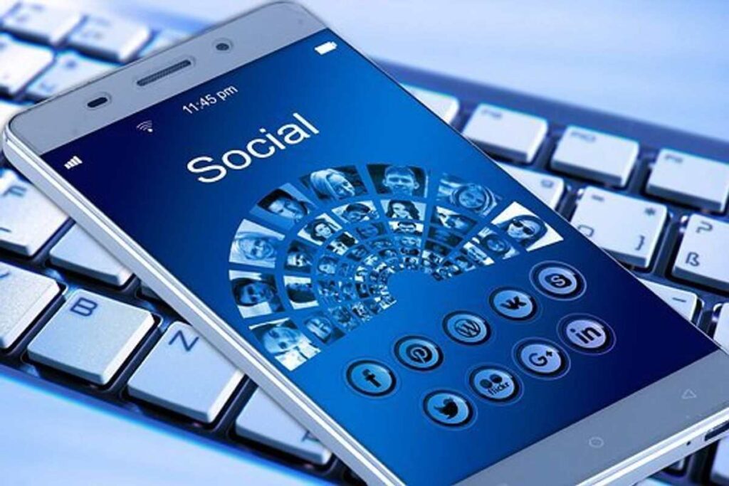 How you can Beat the Recession Using Mobile phone devices 1 How to Beat the Recession Using Mobile Phones