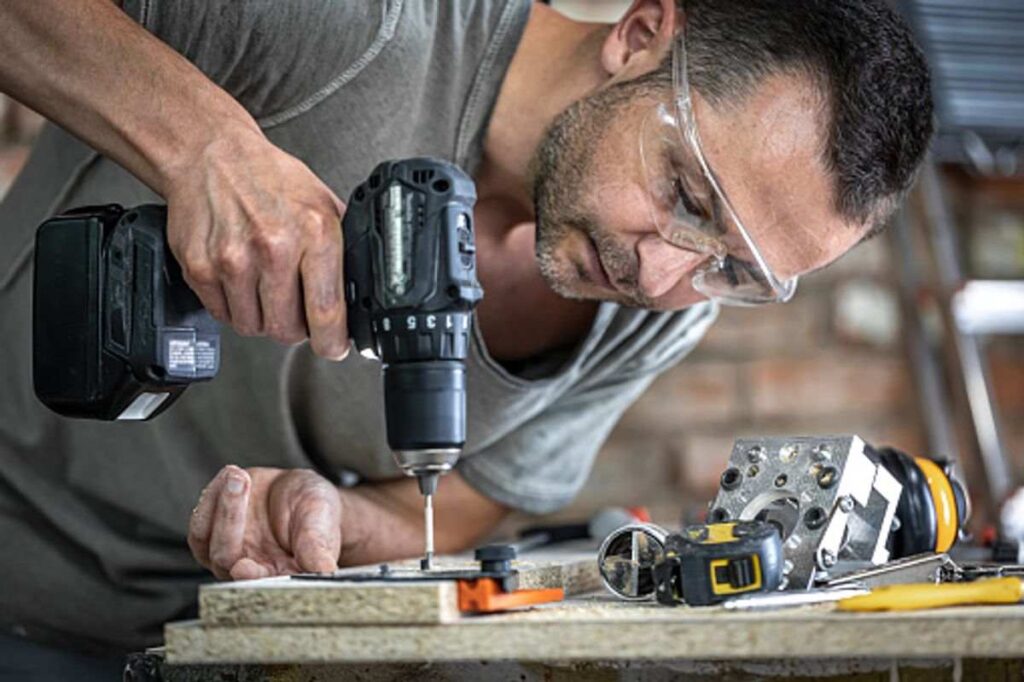 Which is the Best Power Tool Manufacturer? 3 Best Power Tool Manufacturer