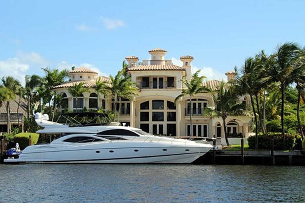Foreclosures Millionaire - How to Make many Dollars Investing in Foreclosures 1 Foreclosure Millionaire