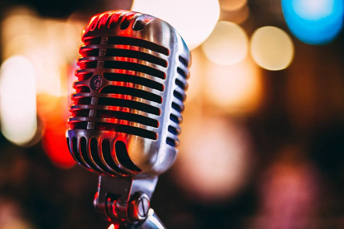 How To Hire A Wedding Band