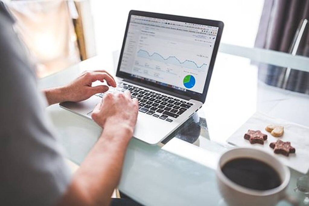 Just how Web Analytics Can Help My very own Online Sales 1 How Web Analytics Can Help