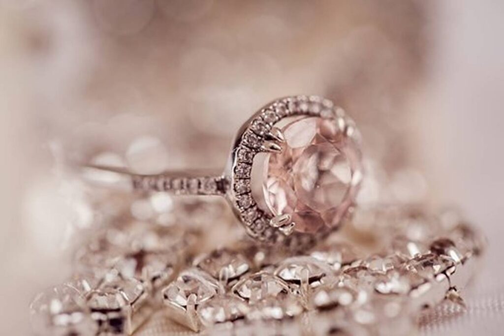 How you can Purchase the Right Diamond 1 How to Purchase the Right Diamond