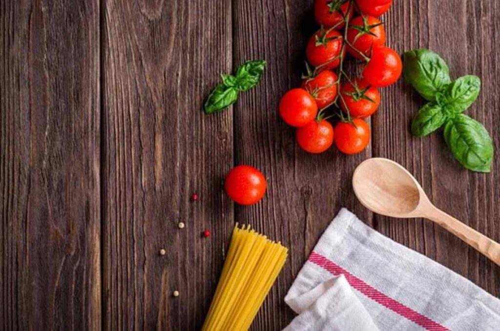 How to Make Spaghetti With Meatballs 1 spaghetti