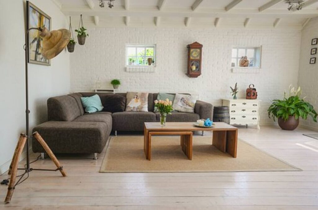 How Furniture Cleaning Can Help Extend the Lifespan of Your Furniture 1 Couch cleaning service