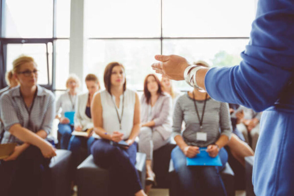 Exploring Professional Business Education in France