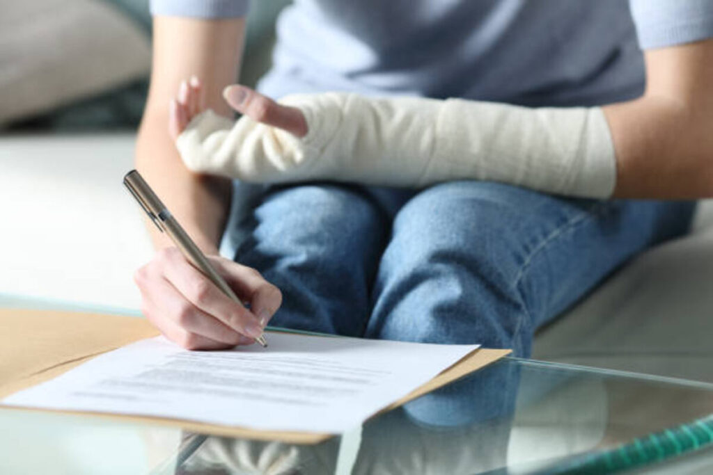 Factors That Determine What Is the Settlement Amount of a Claim 1 What is the settlement amount of a claim?