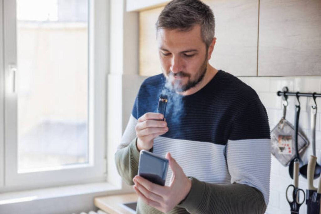 Gifts for the Modern Smoker: A Unique Smoker Gift Guide 1 discreet smoker kit