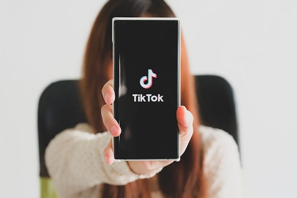 Rapid Rise: Unveiling the Fastest Growing TikTok Accounts 1 fastest growing tiktok accounts