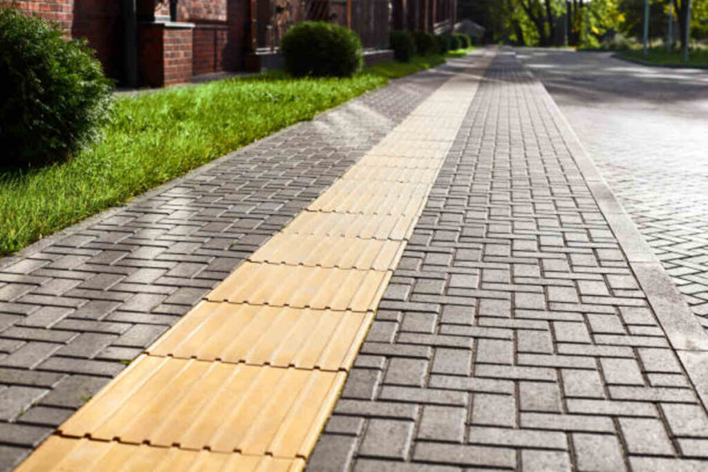 How to Safely Work With Asphalt Pavement 1 Asphalt Paving Contractors Fontana