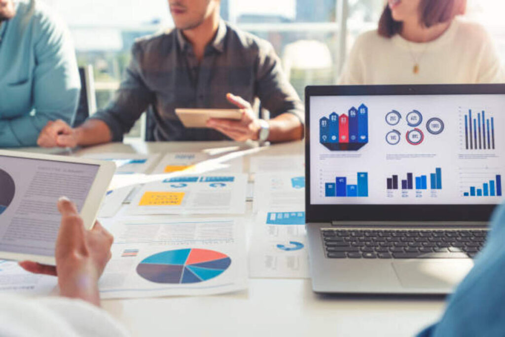 Key Services Offered by Advertising Agencies 1 Key Services Offered by Advertising Agencies 1